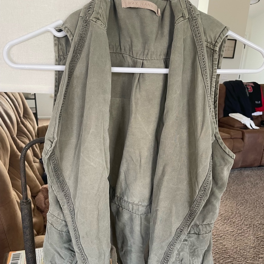Cargo vest